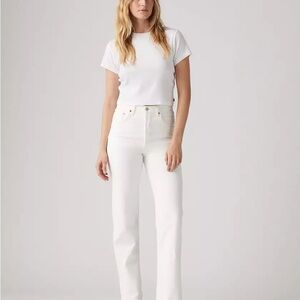 Levi's Ribcage Straight Ankle Jeans in White